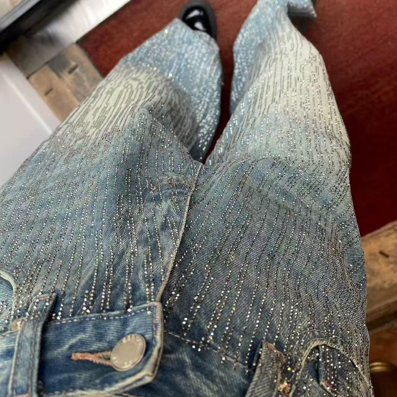 Jean à jambes larges pour femm - Streetwear Girl Brand avis et prix