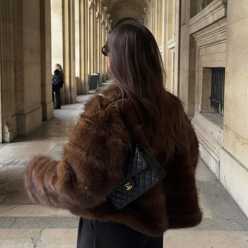 Manteau en fourrure patchwork  - Streetwear Girl Brand avis et prix